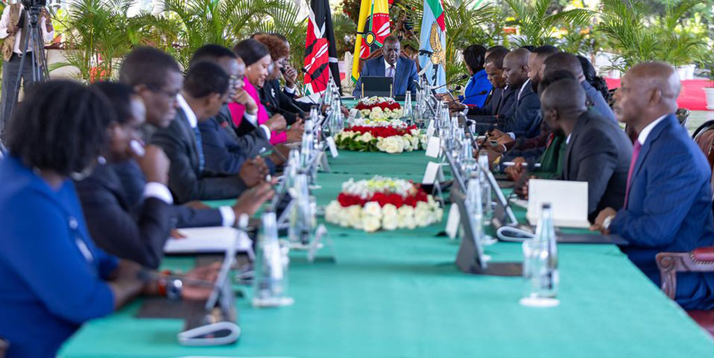 Approaching Mid-Term: Government at a Policy-Legacy Crossroads